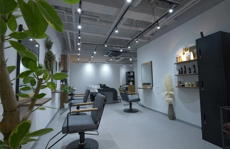 岐阜｜美容院｜メンズ　おすすめの隠れ家サロン【feliz hair】で、男らしさを引き出すスタイルを！