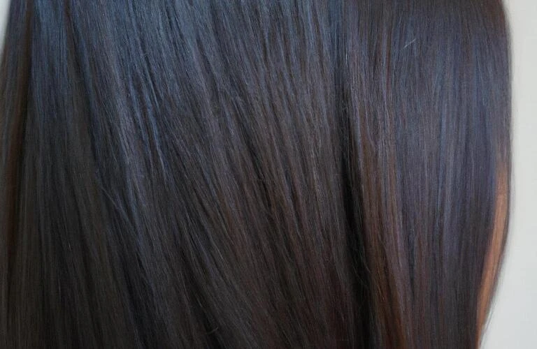 梅雨明けのツヤ髪を手に入れる！美容室で叶える最高のヘアケア体験