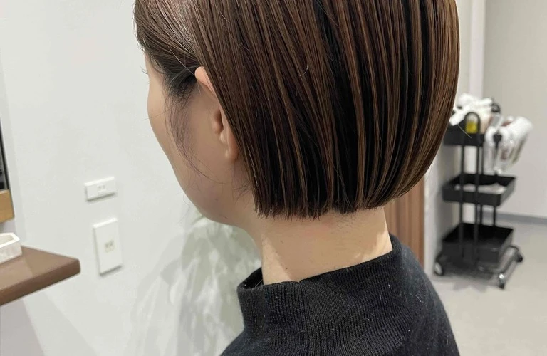 新しい自分を発見する魅力的なボブスタイルとショートカット体験